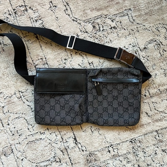 *SOLD* Gucci Monogram Belt Bag / Fanny Pack - Picture 1 of 13
